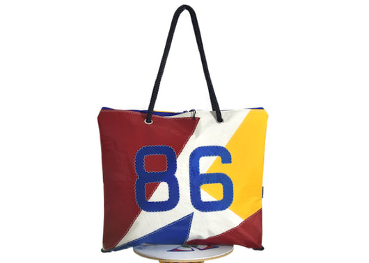 Camaleonte A686 – borsa trasformabile in vela riciclata